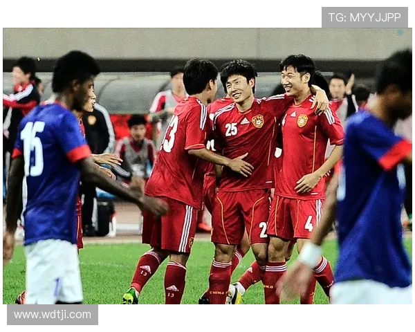 中国拳击队挑战古巴强队在WSB联赛中展现实力与风采