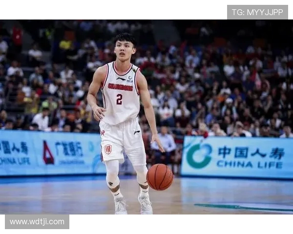 徐杰：从青涩新星到篮球场上的闪耀巨星之路